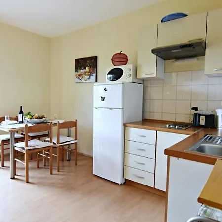 In Mit Privatem Garten Und Panoramablick شقة *